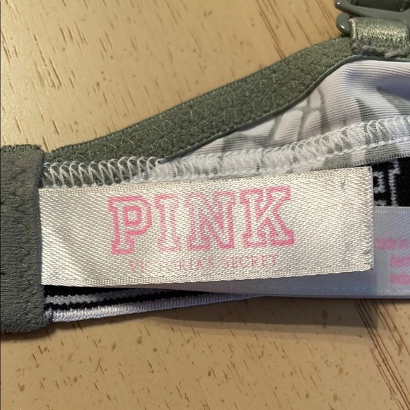 PINK Victoria's Secret Pineapple Print Everywhere t-shirt lightly lined Bra 34A - Picture 8 of 11